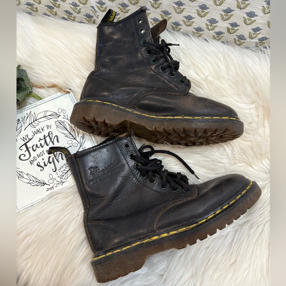 Vintage Dr. Martens Men’s Black Classic 1460 Lace Up Combat Boots YoungAdult Sz3 - Picture 5 of 13